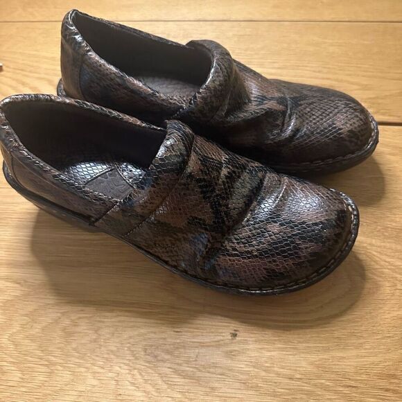 NWOT BOC Animal Print clog 8.5 - Picture 2 of 9
